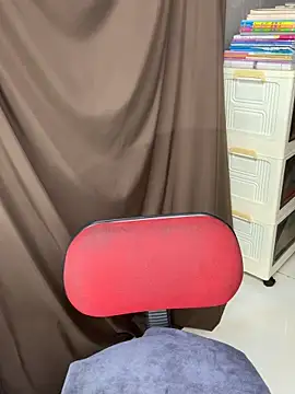 Sophia Zara online show from April 24, 2026, 2:57 am