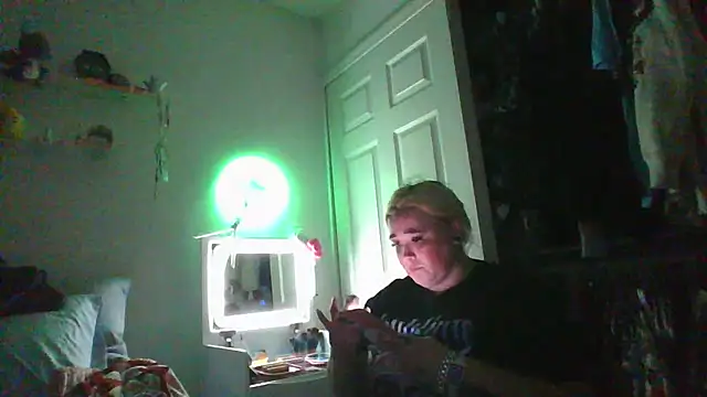 ajsin7 online show from April 18, 2026, 2:47 am