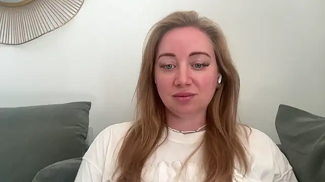 Snapshot of arielsweetieee chatting on July 3, 2026, 8:54 am arielsweetieee online show from July 3, 2026, 8:54 am