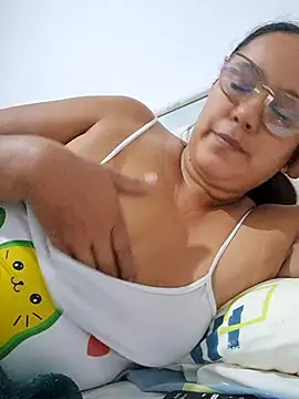 Snapshot of Samanta-42 chatting on July 10, 2026, 10:15 am Samanta-42 online show from July 10, 2026, 10:15 am