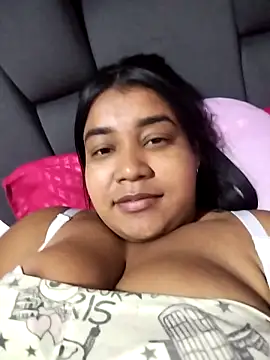 Candy2615 online show from April 26, 2026, 9:01 pm