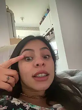 Snapshot of Livia-cortez chatting on June 2, 2026, 7:03 pm Livia-cortez online show from June 2, 2026, 7:03 pm