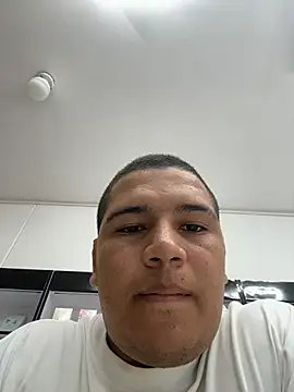 Snapshot of Patricio_02 chatting on July 29, 2026, 8:41 pm Patricio 02 online show from July 29, 2026, 8:41 pm