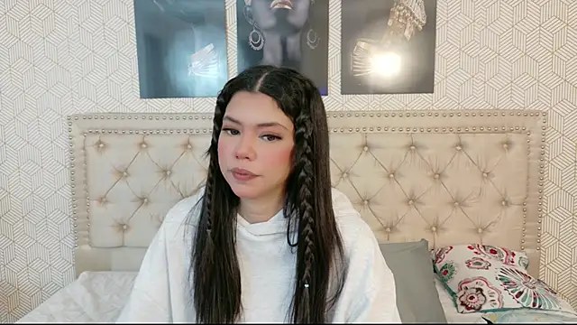 Nathy Pelaez online show from May 22, 2026, 3:48 am