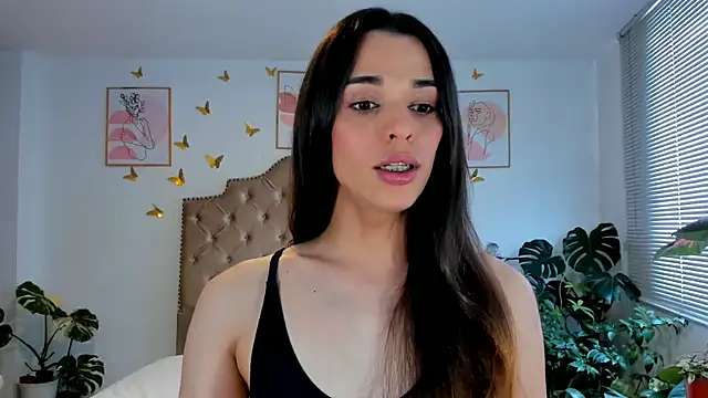 Snapshot of bella_grego chatting on June 2, 2026, 5:35 pm bella grego online show from June 2, 2026, 5:35 pm