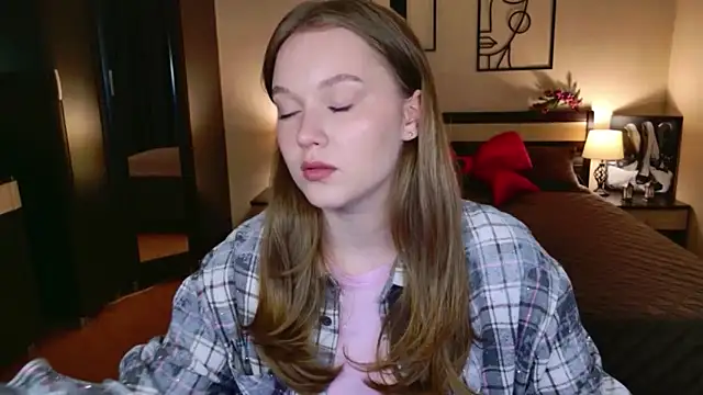 ValeriSunny online show from April 27, 2026, 2:37 pm