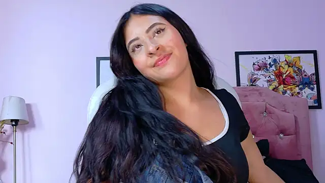 Maggiee 1 online show from April 24, 2026, 7:38 pm