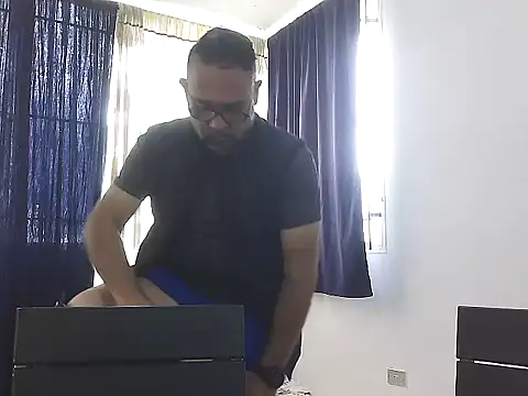 CarlossexVen online show from May 29, 2026, 2:01 pm