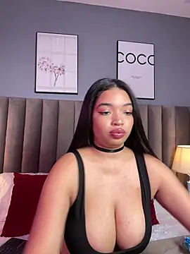 LilyFoox online show from May 8, 2026, 1:15 pm