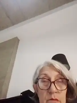 Amory63 online show from April 25, 2026, 4:04 am