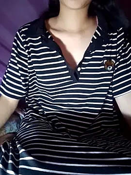 Enma lovelyy online show from April 22, 2026, 4:36 pm