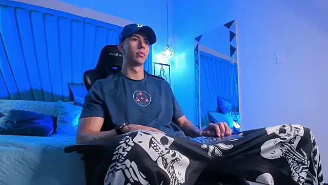 OliverThompsonJS online show from May 5, 2026, 5:21 am