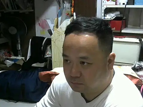 xinxinde123 online show from April 28, 2026, 11:03 am