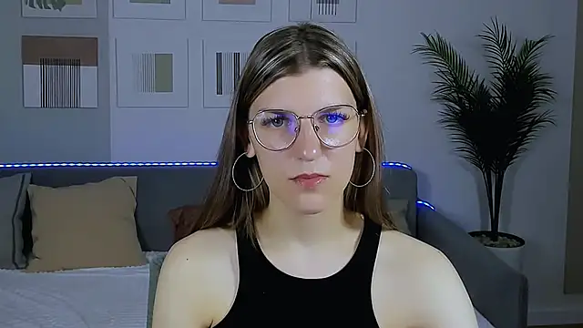 AnnaThorne online show from May 24, 2026, 4:34 am