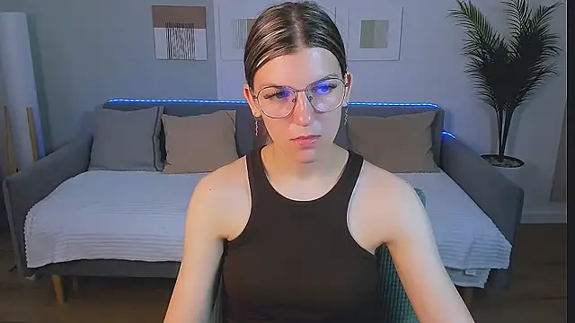 AnnaThorne online show from May 25, 2026, 3:28 am