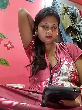 Simupaul001 online show from May 27, 2026, 9:44 pm