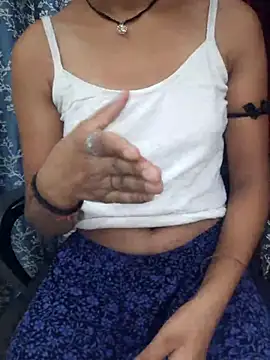 Snapshot of Kamini_rani chatting on April 26, 2026, 8:22 am Kamini rani online show from April 26, 2026, 8:22 am