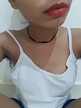 Snapshot of Kamini_rani chatting on May 28, 2026, 1:28 pm Kamini rani online show from May 28, 2026, 1:28 pm