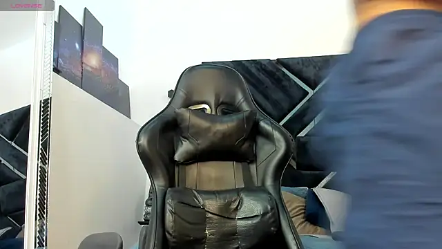 Snapshot of Jayden_VanceJS chatting on April 25, 2026, 1:41 pm Jayden VanceJS online show from April 25, 2026, 1:41 pm