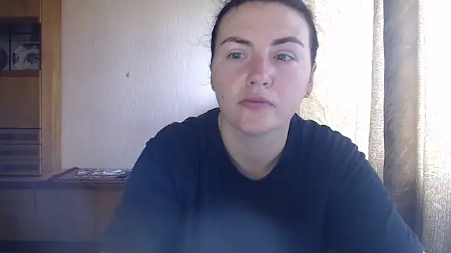 Snapshot of AlinaxJames chatting on June 22, 2026, 8:33 am AlinaxJames online show from June 22, 2026, 8:33 am