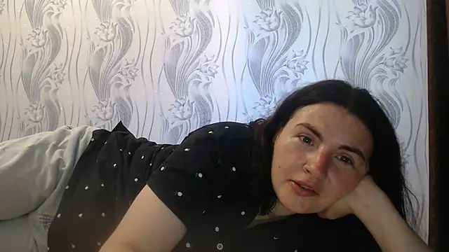 Snapshot of AlinaxJames chatting on June 29, 2026, 10:59 am AlinaxJames online show from June 29, 2026, 10:59 am