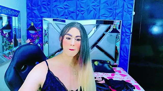 Nicolle Morrisx online show from May 7, 2026, 6:44 pm