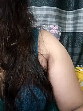 Snapshot of anonna7804 chatting on May 4, 2026, 6:33 pm anonna7804 online show from May 4, 2026, 6:33 pm