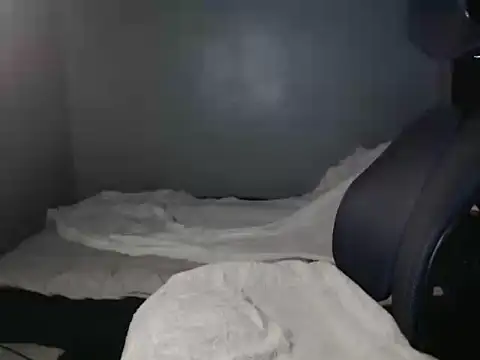 hottie island online show from April 29, 2026, 5:41 pm