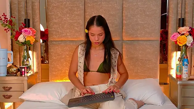 Snapshot of Valeria-Beltran chatting on May 23, 2026, 4:00 am Valeria-Beltran online show from May 23, 2026, 4:00 am