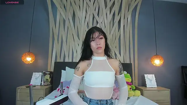 Maddison Foxxx online show from May 6, 2026, 1:04 pm