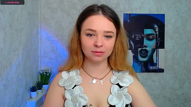 Snapshot of NicoleAura chatting on May 11, 2026, 6:59 am NicoleAura online show from May 11, 2026, 6:59 am