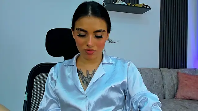 Snapshot of isabella_hv chatting on July 14, 2026, 2:05 am isabella hv online show from July 14, 2026, 2:05 am