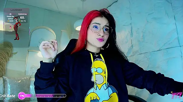Moon Red r online show from April 27, 2026, 7:45 pm