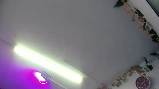 LilaVelvet online show from May 20, 2026, 7:11 pm