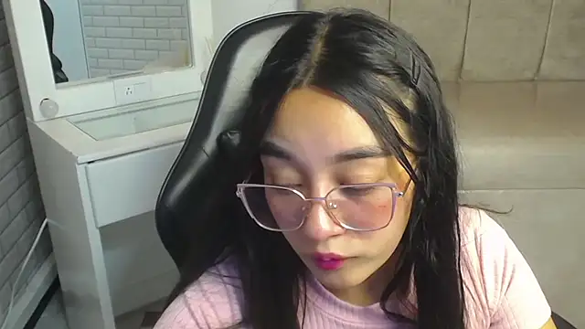 Snapshot of Little_Samy_v chatting on May 8, 2026, 8:12 pm Little Samy v online show from May 8, 2026, 8:12 pm