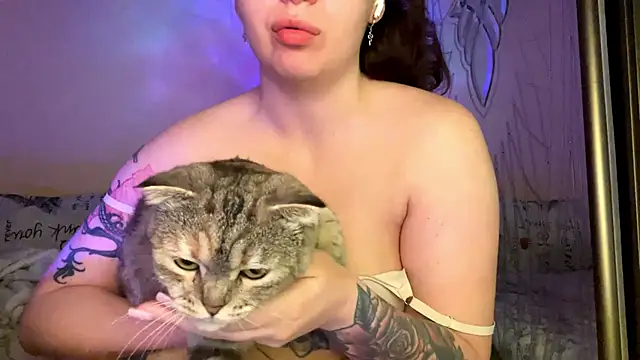 MistiPitzen online show from May 10, 2026, 2:48 am