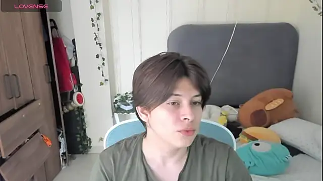 Snapshot of Felixzyn chatting on May 20, 2026, 7:22 pm Felixzyn online show from May 20, 2026, 7:22 pm