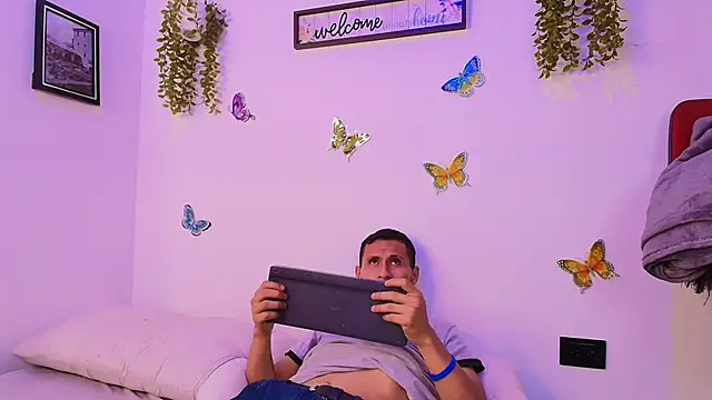 passion senxual online show from May 8, 2026, 8:45 pm