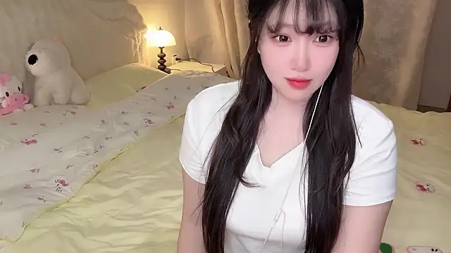 Snapshot of SweetButWildbaby chatting on April 22, 2026, 4:14 pm SweetButWildbaby online show from April 22, 2026, 4:14 pm