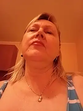 Snapshot of I_amVeronicle chatting on June 11, 2026, 2:03 pm I amVeronicle online show from June 11, 2026, 2:03 pm