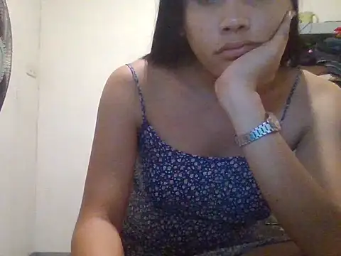 Angelalove25 online show from July 10, 2026, 8:58 am