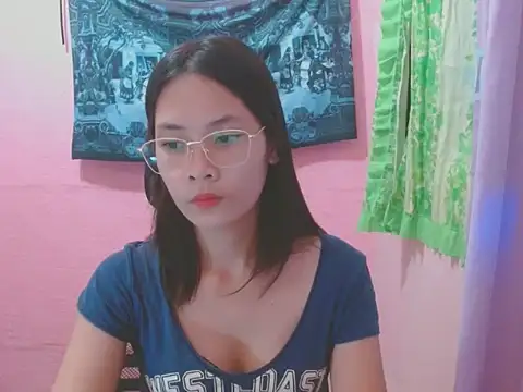 Snapshot of Sweetsexylady19 chatting on July 10, 2026, 6:24 am Sweetsexylady19 online show from July 10, 2026, 6:24 am