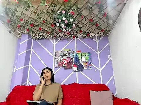 Snapshot of DAHNE_HOT_ chatting on July 19, 2026, 12:13 pm DAHNE HOT online show from July 19, 2026, 12:13 pm