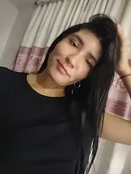 ninaavelvett online show from May 15, 2026, 2:09 am