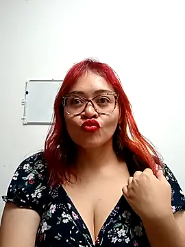 Snapshot of Amaranta-Luque chatting on April 22, 2026, 7:53 pm Amaranta-Luque online show from April 22, 2026, 7:53 pm