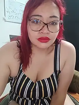Snapshot of Amaranta-Luque chatting on May 29, 2026, 4:02 pm Amaranta-Luque online show from May 29, 2026, 4:02 pm