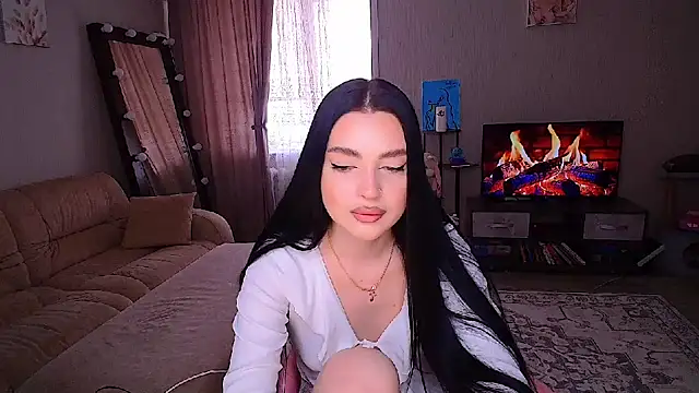 yoursLina online show from May 28, 2026, 7:27 am