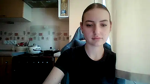 Snapshot of Lisanta chatting on May 22, 2026, 12:25 pm Lisanta online show from May 22, 2026, 12:25 pm