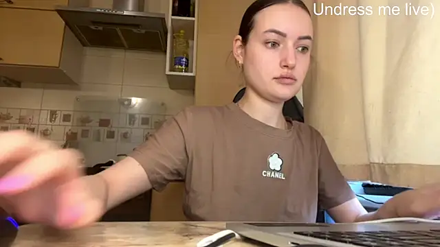 Snapshot of Lisanta chatting on May 24, 2026, 4:07 pm Lisanta online show from May 24, 2026, 4:07 pm