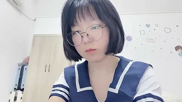 Belle-LL online show from May 19, 2026, 3:41 pm